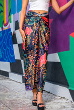 Load image into Gallery viewer, Singapore Girl Skirt (Black)