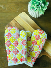 Load image into Gallery viewer, Block Printed Mittens(Set of 2)