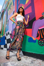 Load image into Gallery viewer, Singapore Girl Skirt (Black)