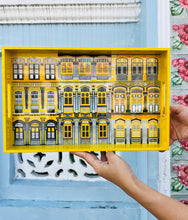 Load image into Gallery viewer, Classic Colonial Amber Tray