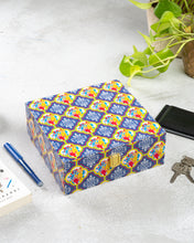 Load image into Gallery viewer, Hands Together Series Treasure Box