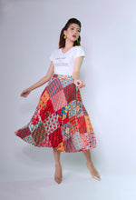 Load image into Gallery viewer, Peranakan Pleated Midi Skirt - Barn Red