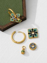 Load image into Gallery viewer, Emerald Hill Earrings
