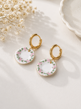 Load image into Gallery viewer, Imperial Saucer Earrings
